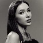 Лера мурлычет