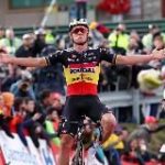 Ни слова о достопримечательностях. Канал о шоссейном в