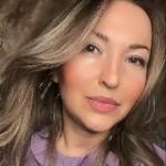 МАРИ ПРОДВИГАЕТ