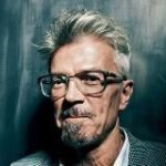 Э.Лимонов печатает…