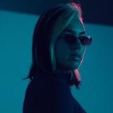 Яна знает, как выйти из матрицы