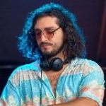 Дубайский музыкант