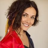 Катя Плотко «Женщина Радуга»