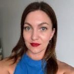 Ложкина лечит любовью