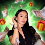 ЯНА | Дарит деньги!