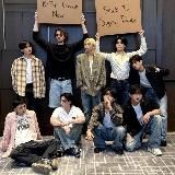 STRAY KIDS