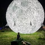 Малыш Илон на Луне